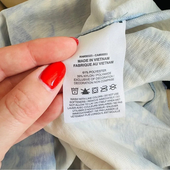 Nike Women’s Icon Clash Dri Fit Blue Tie Dye Hoodie - Picture 11 of 11